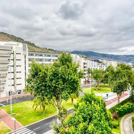 Blue View, A In Madeira * フンシャル